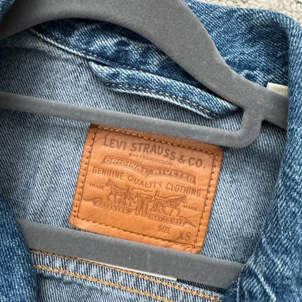 Levi Blue Denim Jacket - Picture 3 of 6